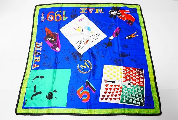 ちょっと雰囲気を変えたい時にピッタリです！マックスマーラのスカーフをお売りいただきました