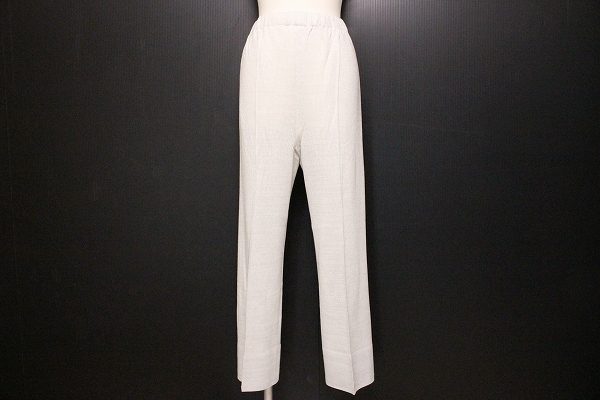 レアなシルバーニットのパンツで煌びやかに!斉藤都世子のパンツをお売りいただきました