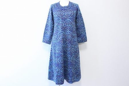 清楚なブルーで綺麗めに決まる！斉藤都世子ワンピースを買取しました