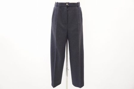 さりげないロゴが上品！シャネルのパンツを買取しました