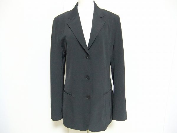 ビジネスライクなシーンにもしっかり使える！マックスマーラのジャケットを買取しました