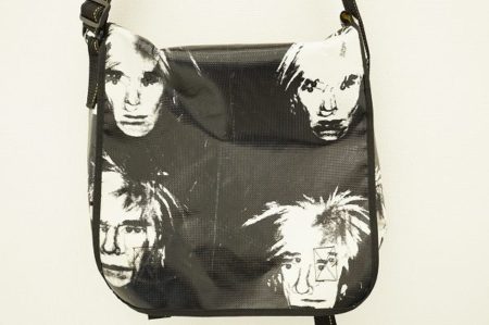 パンクなデザインでカッコよく！アンディウォーホルメッセンジャーバッグを買取しました