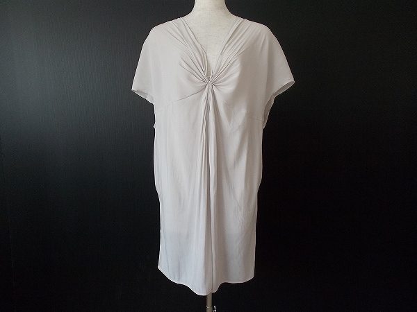 首元からウエストの絞られたデザインでスッキリきまる!DKNYのチュニックを買取しました