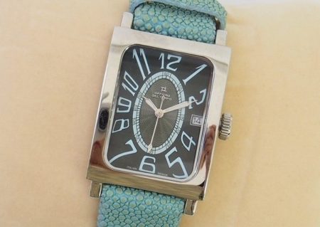 涼し気ブルーのベルトで好印象！オフィチーナデルテンポの腕時計を買取しました