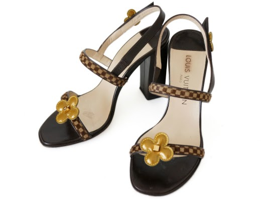 ルイヴィトンの伝統的デザイン!ダミエのミュールを買取させて頂きました。