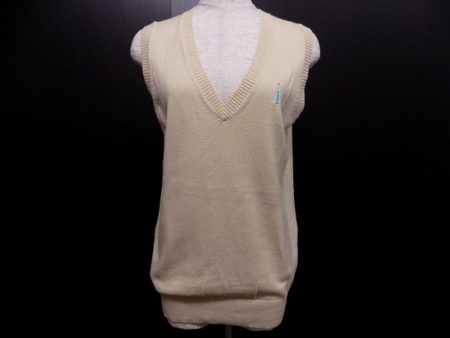 柔らかな印象に仕上がります！イーストボーイのベストをお売りいただきました