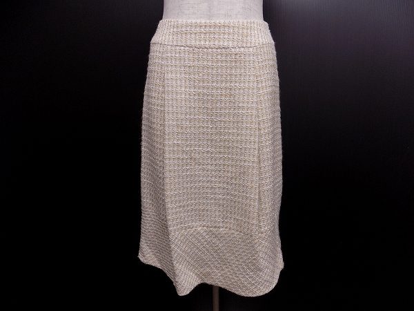 シンプルイズベスト！上品さが叶う フランコフェラーロ スカートをお売りいただきました