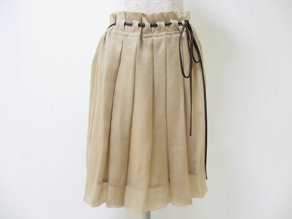 ジャンル問わず合わせやすいスカートです！ブルネロクチネリのスカートをお売りいただきました