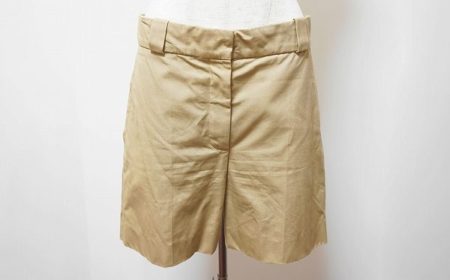 使いやすいカラーベージュが嬉しい！クロエのショートパンツをお売りいただきました