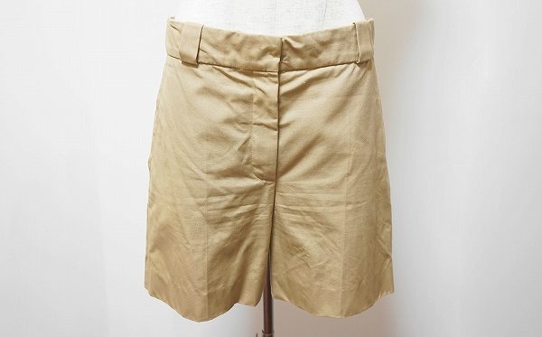 使いやすいカラーベージュが嬉しい!クロエのショートパンツをお売りいただきました