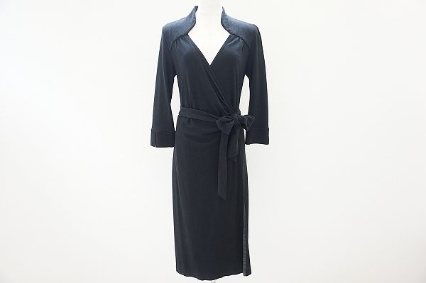 胸元のインパクトあるデザインに注目！アマカのワンピースをお売りいただきました