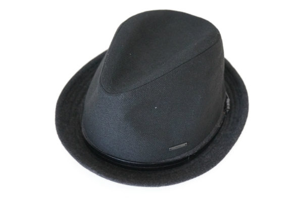 どこかしっくり来ないコーディネートにプラス！ヒューゴ・ボス の中折れハットを買取しました