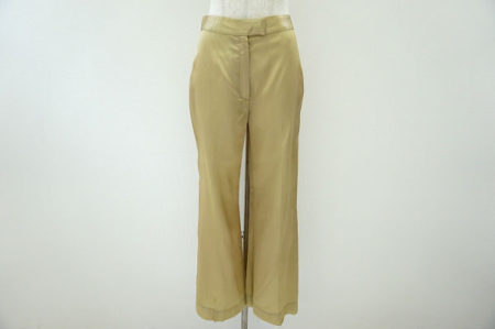 品の良いゴールドで特別感のあるコーディネートも叶います！エトロのパンツをお売りいただきました