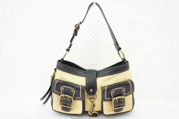 スマートな雰囲気に仕上げてくれる！コーチのワンショルダーバッグを買取しました