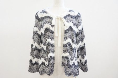 柔らかい柄が特長です！エルミダのカーディガンをお売りいただきました