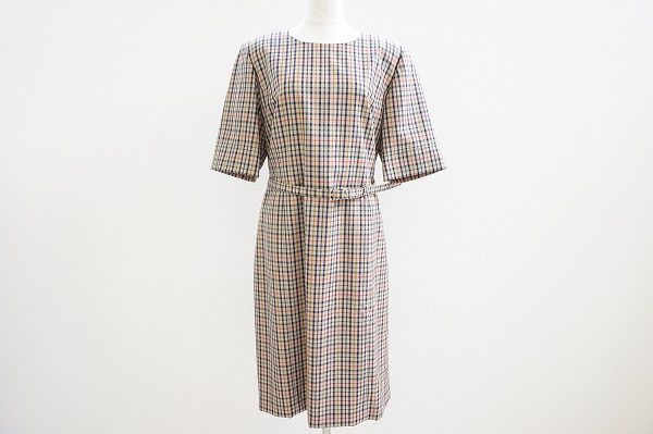 オレンジ×ブラックのチェックで明るい印象に！ダックスのワンピースをお売りいただきました