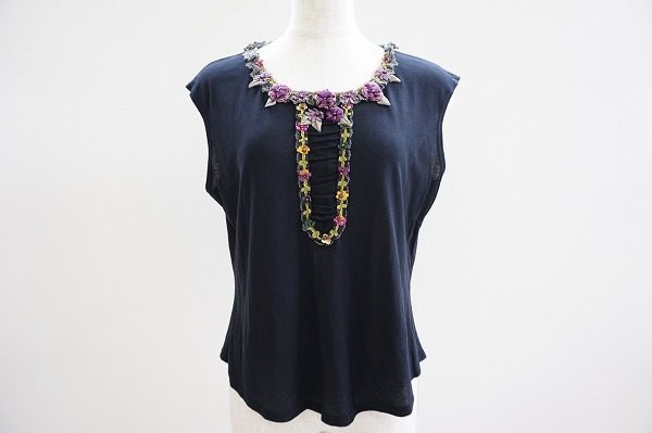 首元刺繍がポイントです!ノンノンドール ムッシュ榊 カットソーをお売りいただきました