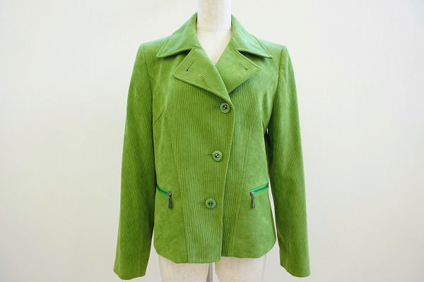自然を感じさせるグリーンが特長です！ラピーヌブランシュ ジャケットをお売りいただきました