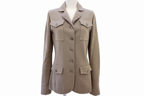 女性のラインにもこだわられたデザイン！ロロピアーナのジャケットをお売りいただきました