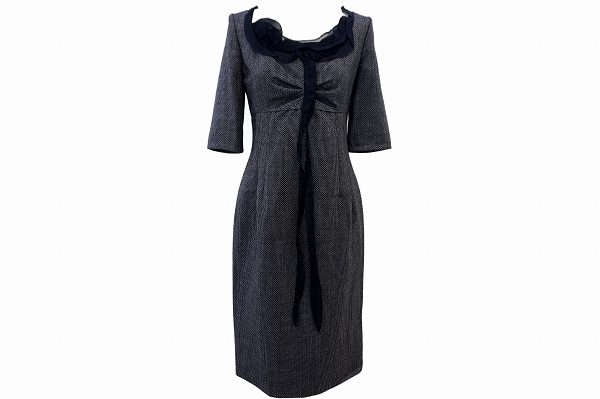 上品さが溢れたとっておきのワンピースです！ヴァレンティノのワンピースをお売りいただきました