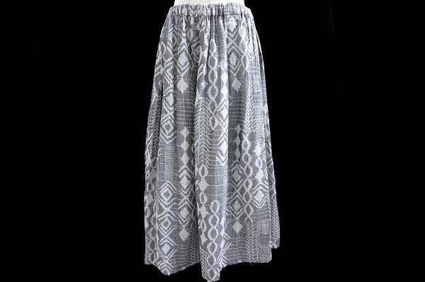 格式高い絵柄で印象アップも狙えます！プランテーションのスカートをお売りいただきました