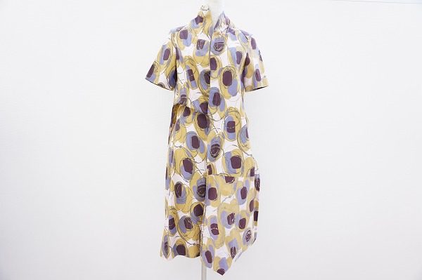 アートのような色使いがアクセントに！マルニのワンピースをお売りいただきました