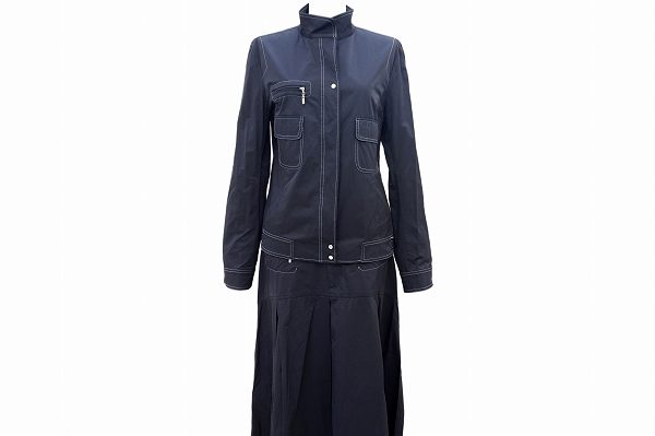 困ったときはセットアップが便利!クリスチャンオジャールのセットアップをお売りいただきました