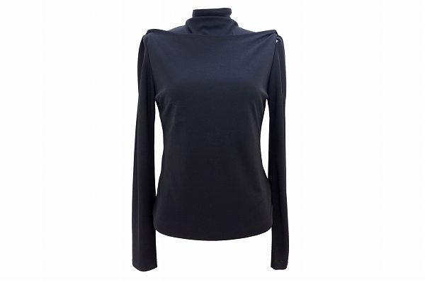 しっとりとした印象を加えてくれます!ダナキャランのカットソーをお売りいただきました