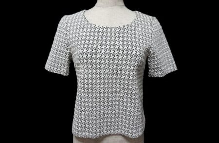 控え目な千鳥格子が品格の高さをアピール！アナイのカットソーをお売りいただきました