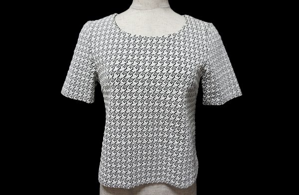 控え目な千鳥格子が品格の高さをアピール!アナイのカットソーをお売りいただきました