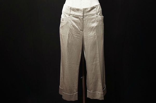 使いまわしは期待できます!自由区のベージュパンツをお売りいただきました
