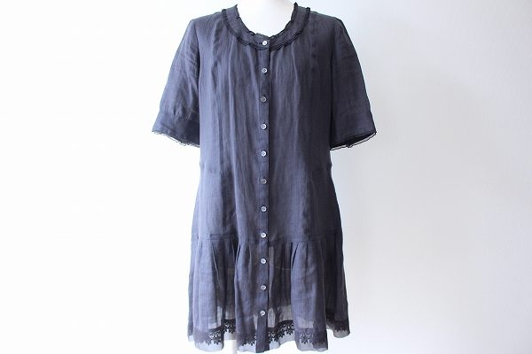 麻素材で涼しく着られるのが特長です！ギャバジンケーティのワンピースをお売りいただきました