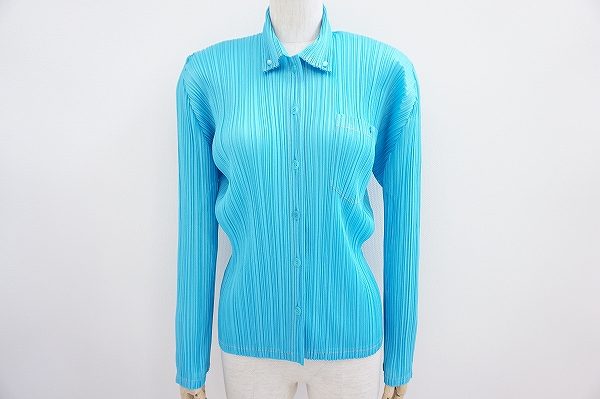 シャツブラウス×プリーツの異色のコラボ！プリーツプリーズのシャツブラウスをお売りいただきました