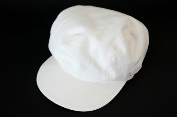 さわやかさを加えたい時に！バーバリーブルーレーベルのキャスケットをお売りいただきました