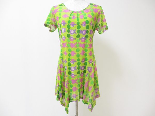 春のような暖かみ溢れる印象を与えてくれます！ヒロコビスのチュニックをお売りいただきました