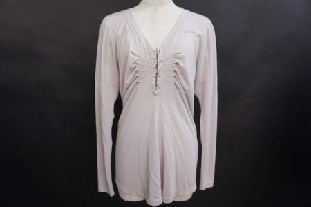 シンプルだけれどどこか華やかさもプラス！マリテフランソワジルボーのカットソーをお売りいただきました