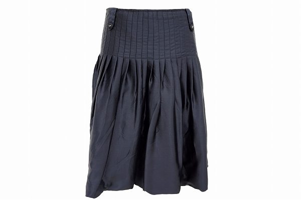 ヘビーローテーションも期待できる！エポカのスカートをお売りいただきました