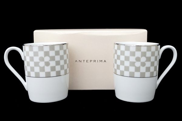 シンプルななかにも気品溢れる！アンテプリマ ノリタケのペアカップをお売りいただきました