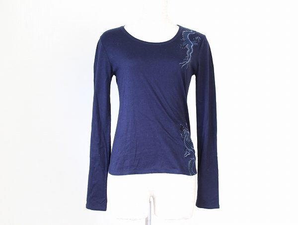 サイドラインの控えめな柄がアクセントに！ヴィヴィアンタム カットソーを買取しました