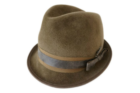 落ち着いたブラウンカラーがレトロ！クラウンクラウンのフェルトハットをお売りいただきました