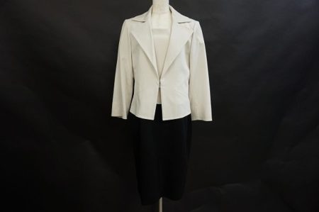 スマートに決まる便利なデザインです！モガ ワンピーススーツを買取しました