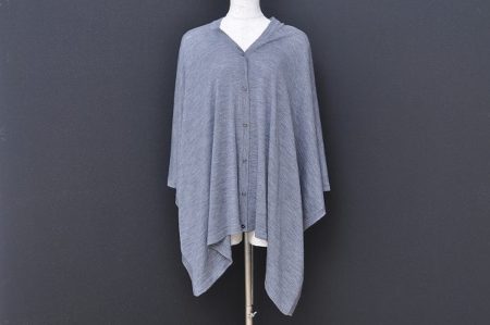 ちょっとした羽織に！大活躍が期待できます！23区のポンチョをお売りいただきました