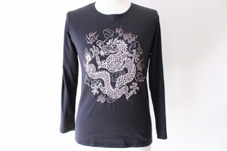 竜の刺繍がアクセントに！かっこよく仕上がります ヨーガンレール ットソーをお売りいただきました
