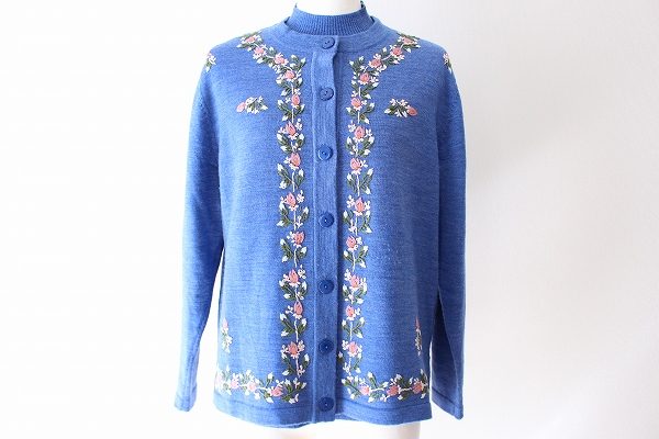 モンテアズールのアンサンブルを含め、数回しか着ていないお洋服をまとめてお買取りいたしました