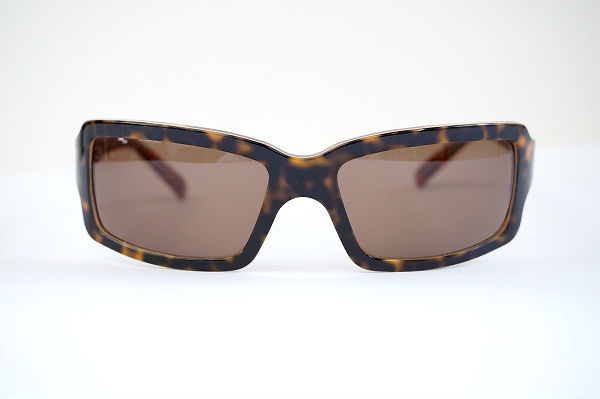 いらない季節小物をお洋服とまとめて買取！エトロのサングラスを買取いたしました