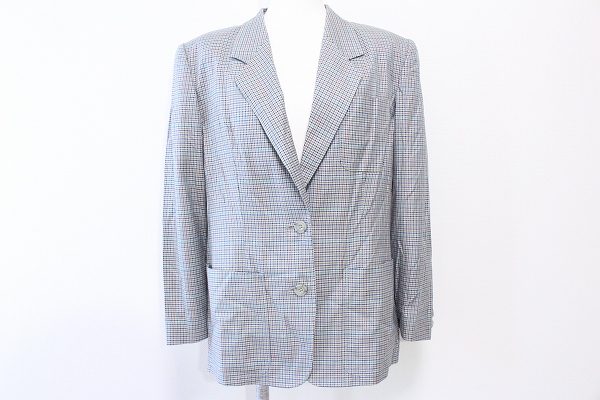 着回しも十分期待できるジャケットです ダックスのジャケットをお売りいただきました