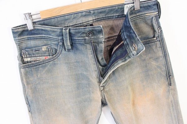 味のあるダメージでかっこよく決まる！ディーゼルのメンズジーンズをお売りいただきました