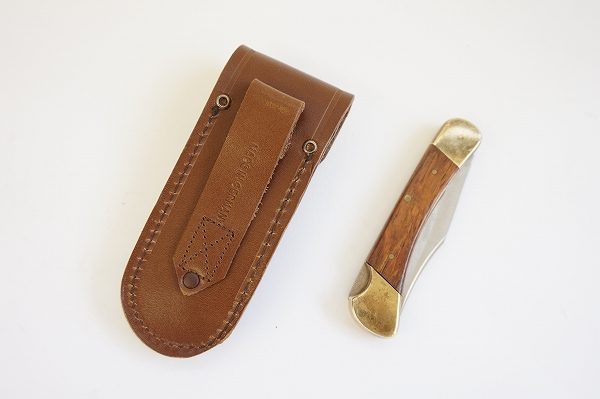 お洋服と一緒に不用なブランド小物、プーマのフォールディングナイフをお買取りいたしました