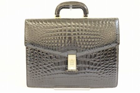 ビジネスアイテムのお買い替えで買取活用、クロコダイルのブリーフケースを買取いたしました