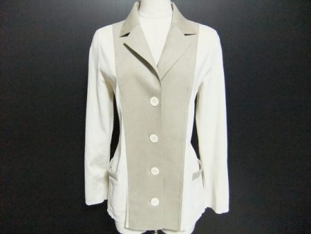 デザイン性の高いブランド服、ヨシエイナバのジャケットを買取いたしました